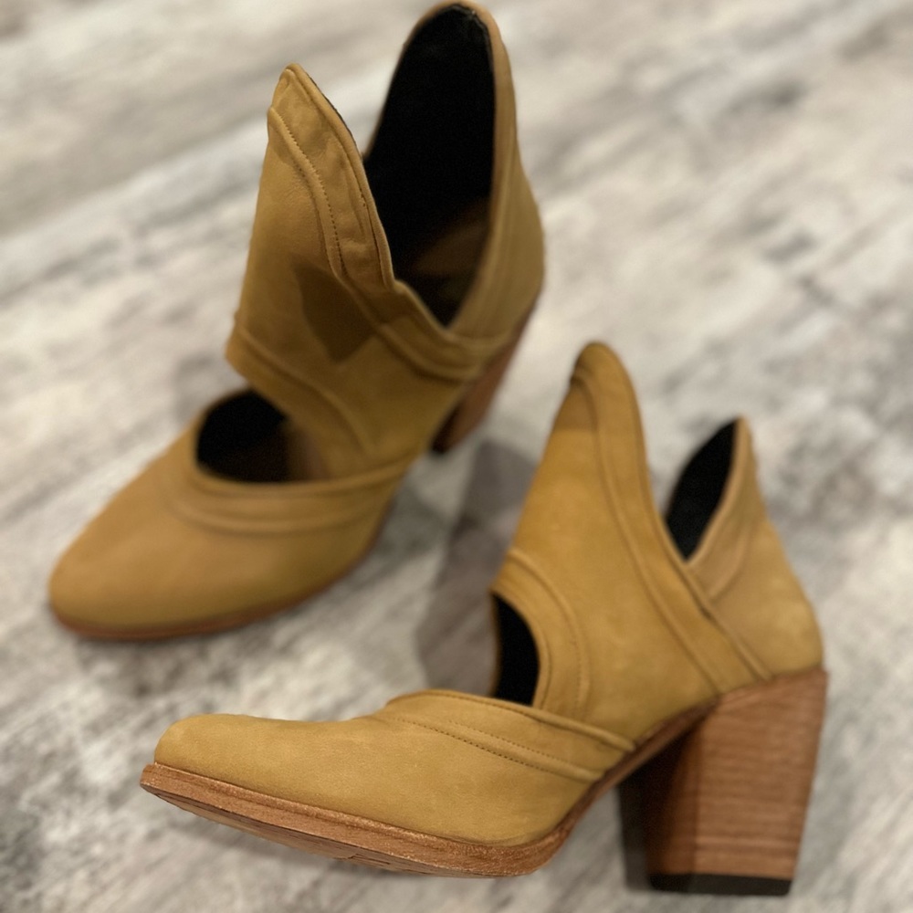 Liberty Black booties